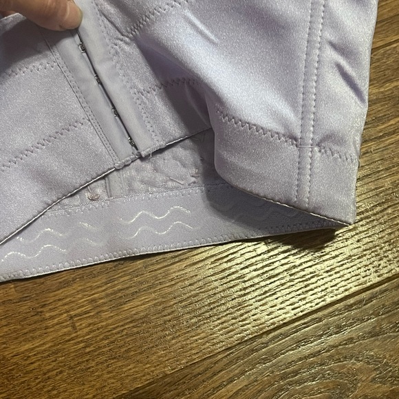 NWT Pearl Beaded Lavender Crop Top - Picture 5 of 5